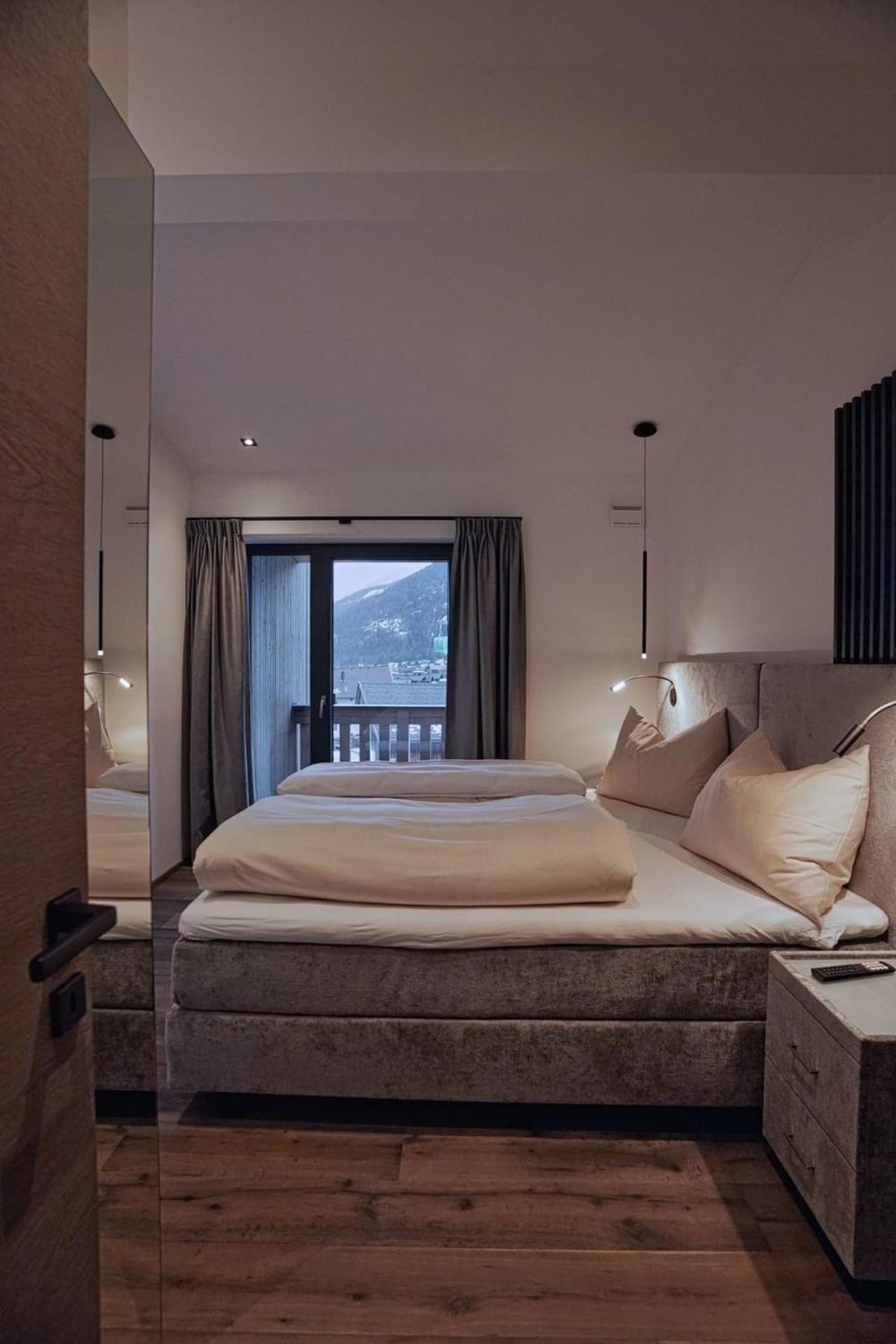 Hotel & Appartements Heigenhauser ヴァイトリンク エクステリア 写真